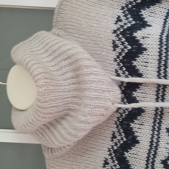 Moon & Madison crop turtleneck sweater small long sleeve winter - Picture 2 of 10